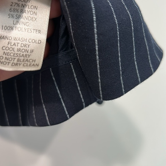 Ecru Navy blue Pinstripe Blazer women’s size small new with tags - Picture 8 of 9